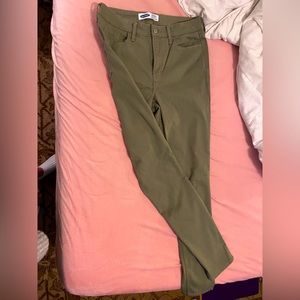 New without tags old navy army green rockstar skinny jeans